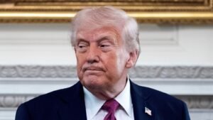 Trump ahora dice que el gobierno iraní está “gravemente destrozado” después de elogiar previamente a los nuevos líderes