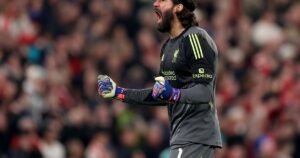 Alisson Becker vuelve a la contienda: el Liverpool se impulsa en el regreso del Crystal Palace