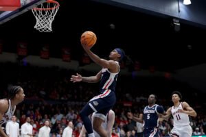 Adam Miller lanza un saludo al portal de transferencias de la NCAA