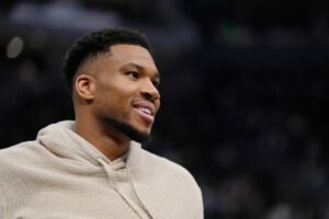 Giannis Antetokounmpo llama a Miami “ciudad hermosa” en medio de la revolución de los Bucs y la especulación comercial
