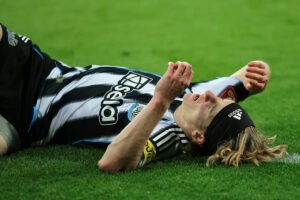 El agente del Newcastle United, Anthony Gordon, visitó el Bayern de Múnich la semana pasada.