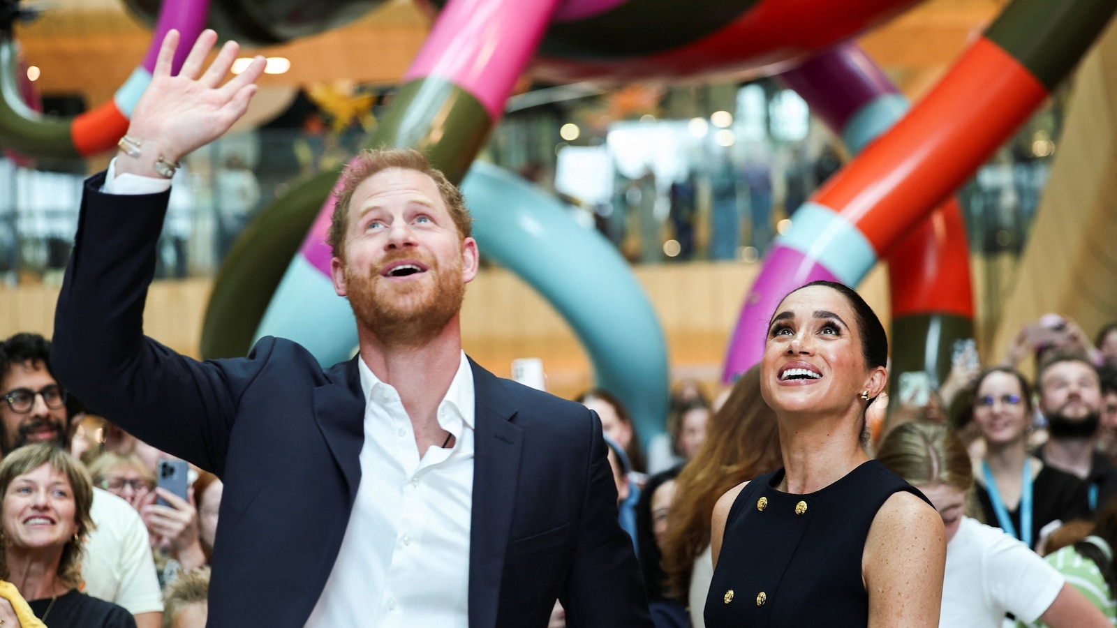 harrry-meghan-1-rt-gmh-260414_1776168641756_hpMain_16x9.jpg
