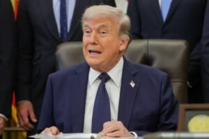 Trump ha amenazado con poner fin militarmente al acuerdo con Irán si se niega a hacerlo.