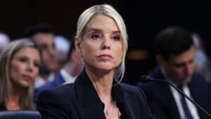 Se fija nueva fecha para la deposición de Bondi en la investigación de Epstein de Supervisión de la Cámara de Representantes después de que los demócratas amenazaran con un juicio político