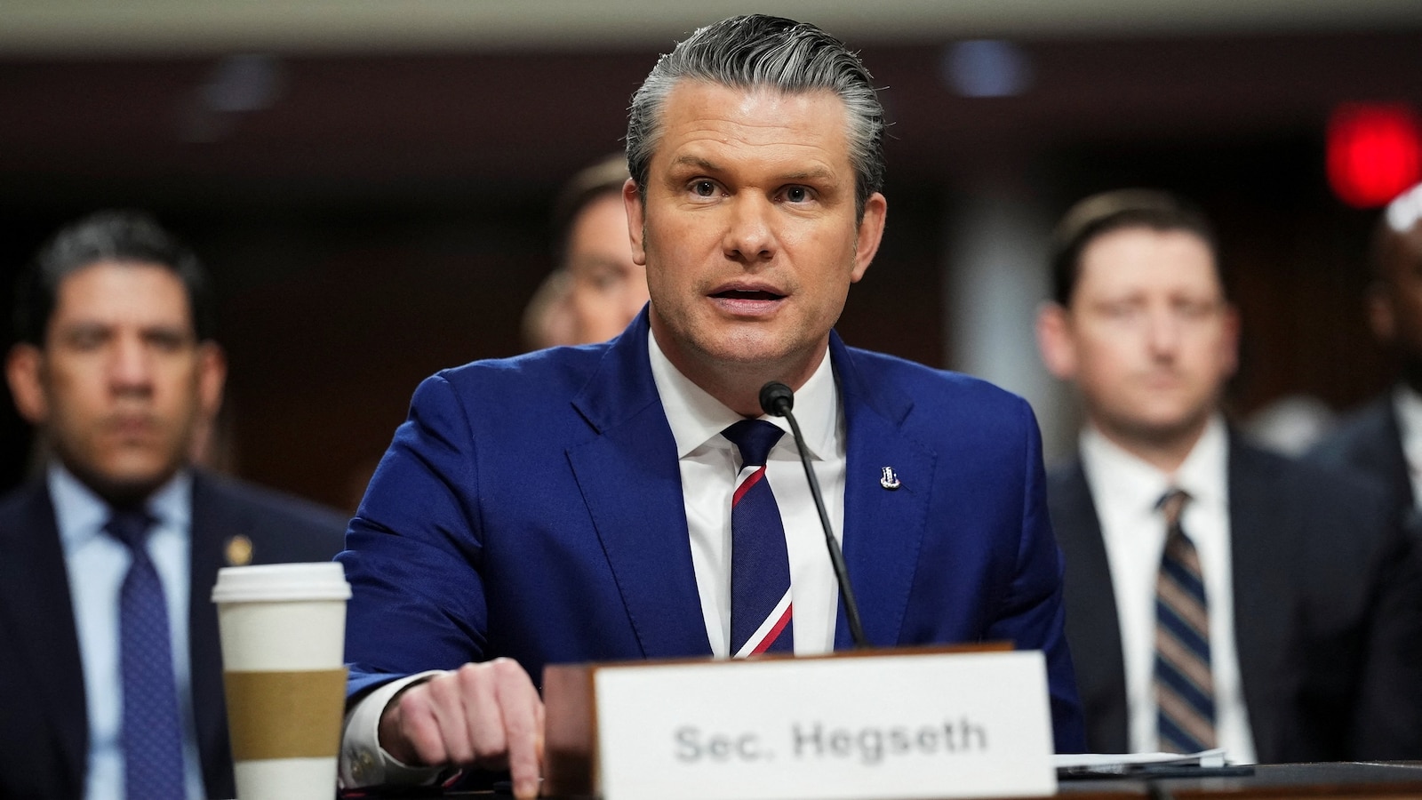 Hegseth redobla su ataque a los disidentes en la guerra de Irán como “mayor adversario”