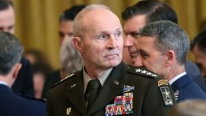 Hegseth pidió la renuncia del jefe del Estado Mayor del Ejército, el general Randy George: Fuentes