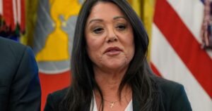 Hiltzik: Un adiós no tan cariñoso a Lori Chavez-DeRemer