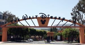Disney planea una amplia ronda de despidos en las próximas semanas