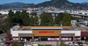 Por qué Grocery Outlet cierra algunas tiendas en California