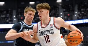 Por qué Eric Reibe rechazó a UConn para lidiar con los problemas de rebote de la USC