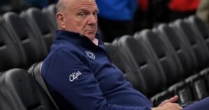 Steve Ballmer critica al cofundador de Aspirations por una frase educada