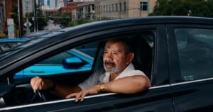 Los precios de la gasolina de California hacen que los conductores de Uber y Lyft abandonen la carretera