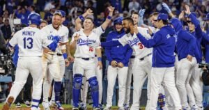 Max Muncie coronó su noche de 3 jonrones con un batazo en la victoria de los Dodgers.