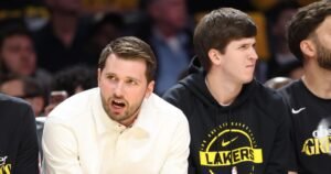 Cómo Luka Doncic sigue dando a los Lakers un gran impulso en los playoffs