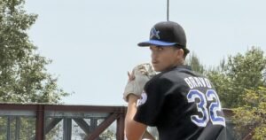 Fabian Bravo de Sun Valley Poly High muestra destellos del dominio de Koufax