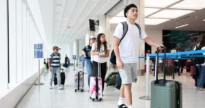 Mientras que el turismo de California aumentó, LA se enfrentó a su peor año desde la pandemia