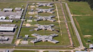 Inmigrante mexicano se convierte en la persona número 47 en morir bajo custodia de ICE durante la actual administración