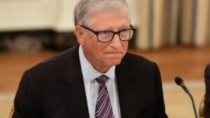 La Fundación Gates está revisando su relación con Epstein mientras los correos electrónicos publicados plantean preguntas a los financiadores