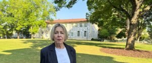 Profesores de Emory se mudan a su propia universidad después de arrestos que protestaban por la guerra entre Israel y Hamas en 2024