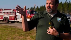 Los incendios forestales en América del Sur obligaron a los residentes a huir, sin saber si sus casas seguían en pie