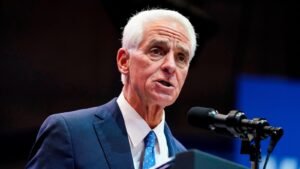 El exgobernador de Florida Charlie Crist se postula para alcalde de San Petersburgo