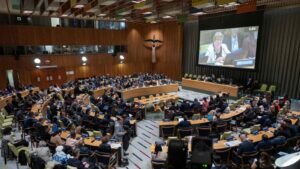 4 están tratando de distinguirse a medida que se intensifica la carrera para convertirse en el próximo jefe de las Naciones Unidas