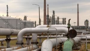 El petróleo ruso vuelve a fluir hacia Eslovaquia a través de un oleoducto que cruza Ucrania