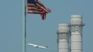 Lo que los consumidores pueden hacer debido a la guerra de Irán afecta el costo y la disponibilidad de los vuelos