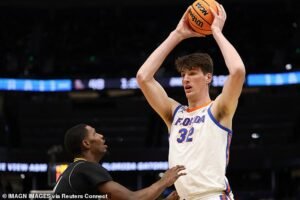 El jugador de baloncesto universitario más alto desde que dejó Florida firma con una nueva escuela