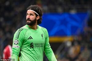 Arne Slott ofrece actualizaciones sobre el choque del Liverpool con Mohamed Salah y Alisson Man United: Premier League Live
