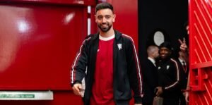 Manchester United v Liverpool – Premier League en vivo: Los Red Devils buscarán sacar seis puntos de ventaja sobre sus rivales europeos con una victoria, ya que los visitantes no cuentan con Mo Salah y Alexander Isak.