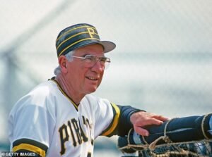 La leyenda del béisbol Bob Skinner muere a los 94 años, los homenajes llegan a raudales
