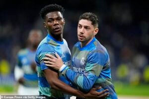 La estrella del Real Madrid ‘ingresada en el hospital después de una nueva y muy seria pelea’ días después del enfrentamiento en el vestuario, antes de que Kylian Mbappé abandone el campo de entrenamiento riendo histéricamente