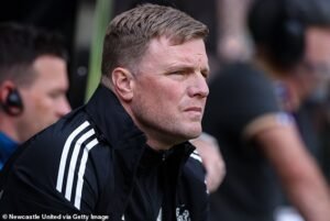 Premier League Live: Eddie Howe ofrece una actualización sobre la lesión que puso fin a la temporada de Lewis Mailey, además de lo último de las conferencias de prensa del viernes con Arne Slott y Mikel Arteta.