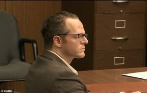 La estrella de Cómo conocí a vuestra madre se enfrenta a cadena perpetua tras ser declarado culpable de intentar matar a su novia maquilladora en un baño de sangre.