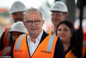 Anthony Albanese defiende el incumplimiento de la promesa sobre los cambios de marcha negativos