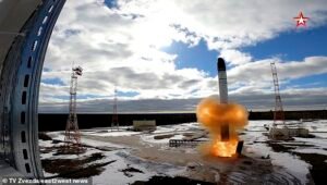 Rusia afirma que ha probado con éxito su misil Satan-2 y que lo desplegará antes de fin de año: el arma del tsunami Poseidón está “en sus etapas finales”