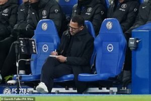 Xabi Alonso no tiene la fuerza de personalidad necesaria para recuperar el alma del Chelsea de manos de los estadounidenses de traje… pero hay un entrenador perfecto para el trabajo, escribe Herbert de IAN