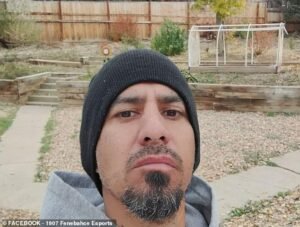 Imagen del hombre que se suicidó saltando al motor de un avión Frontier, mientras los investigadores explican por qué lo hizo