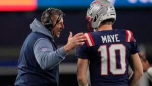 Los Patriots respaldan a la QB Mae Vrabel, sin preocuparse por las distracciones