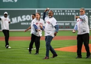 Los Red Sox deben golpear mejor a Fenway Park si quieren luchar