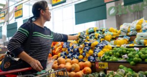 Los precios de los alimentos subieron en abril al nivel más alto en casi cuatro años