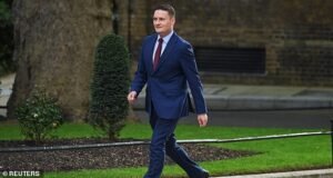 Se insta a Streeting a hablar en contra de Starmer mientras la pareja discute un breve ‘enfrentamiento’ antes del discurso de King – ACTUALIZACIONES EN VIVO