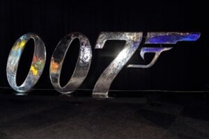 Véanse los actores anteriores de James Bond como audiciones para el nuevo 007 Empiezan