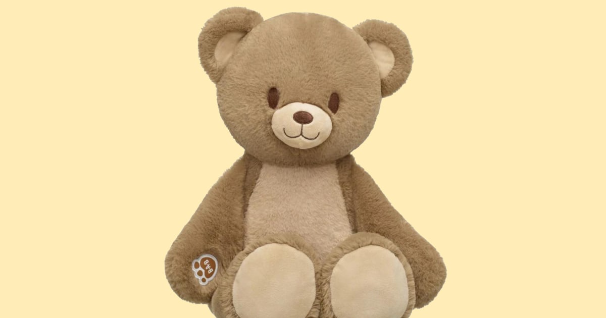 260501-heartwarming-hugs-build-a-bear-ew-1100a-c7cd65.jpg