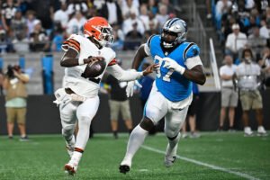 2 Panthers entre los jugadores de la NFL en apuros para 2026