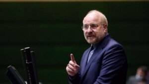 El presidente del Parlamento reprende a Trump por convertir a Irán en una ‘caldo de cerdo’ debido al bloqueo estadounidense