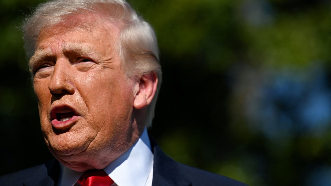 69e06f2e1bf74-presiden-as-donald-trump-di-gedung-putih_gemini_1265_711.jpg