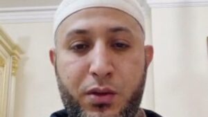 Emocionada por la noticia de que el jeque Ahmed Al Misri fue arrestado en Egipto, la Policía Nacional aún no se ha pronunciado