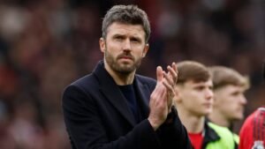 ¡No es un truco! Michael Carrick revela el secreto de la remontada de MU ante el Liverpool
